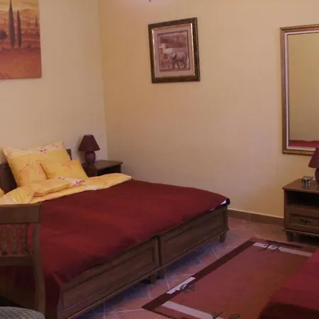 Pensionat Arany Elefant Szallashely Esztergom